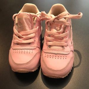 Rebook size 6 toddler girls